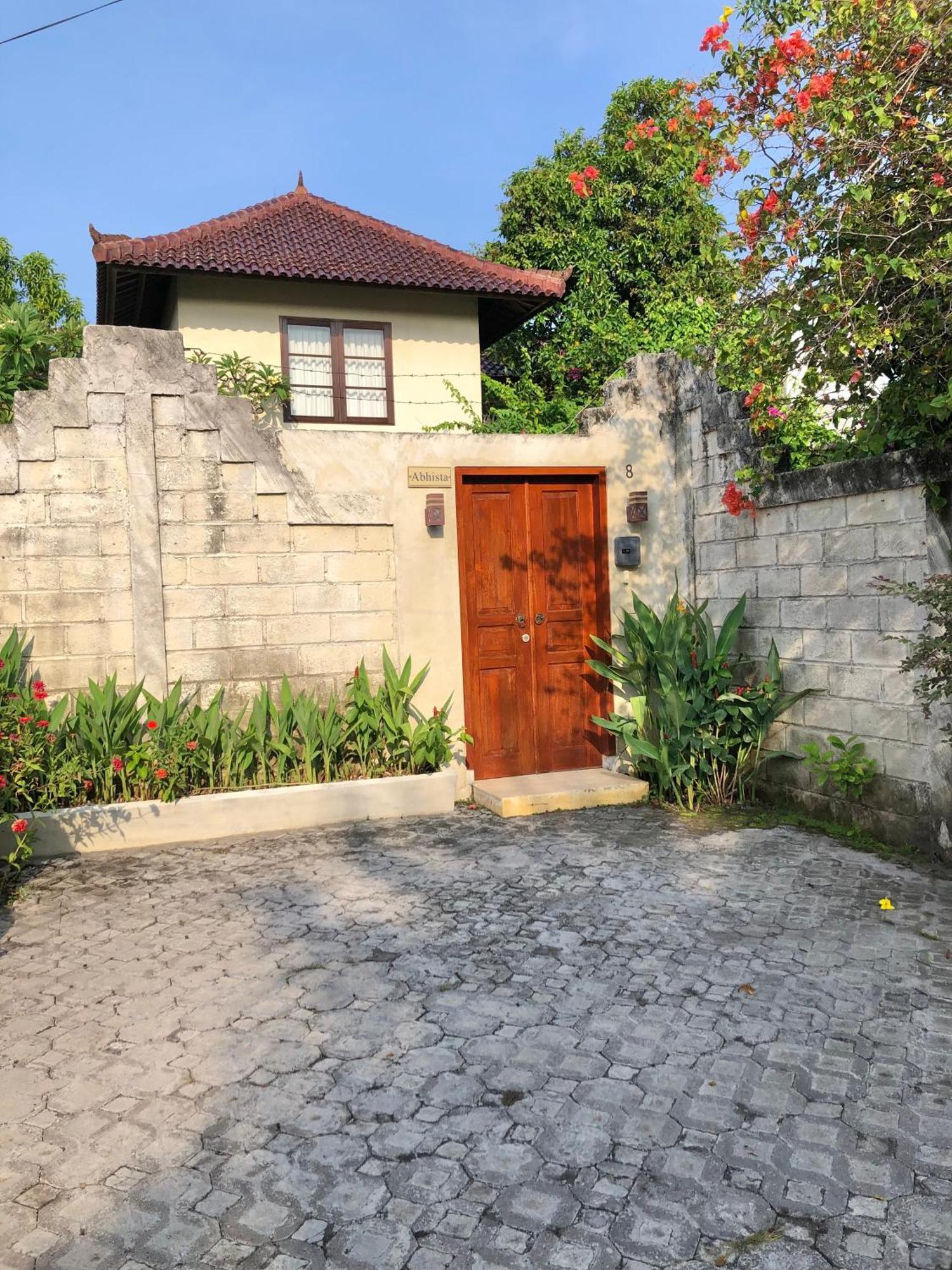 Villa Abhista Seminyak Zewnętrze zdjęcie